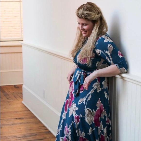 Meet your posher, Kim - Picture 1 of 1